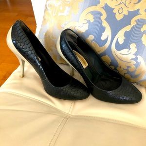 Pour la Victoire multi-color Pump size 8